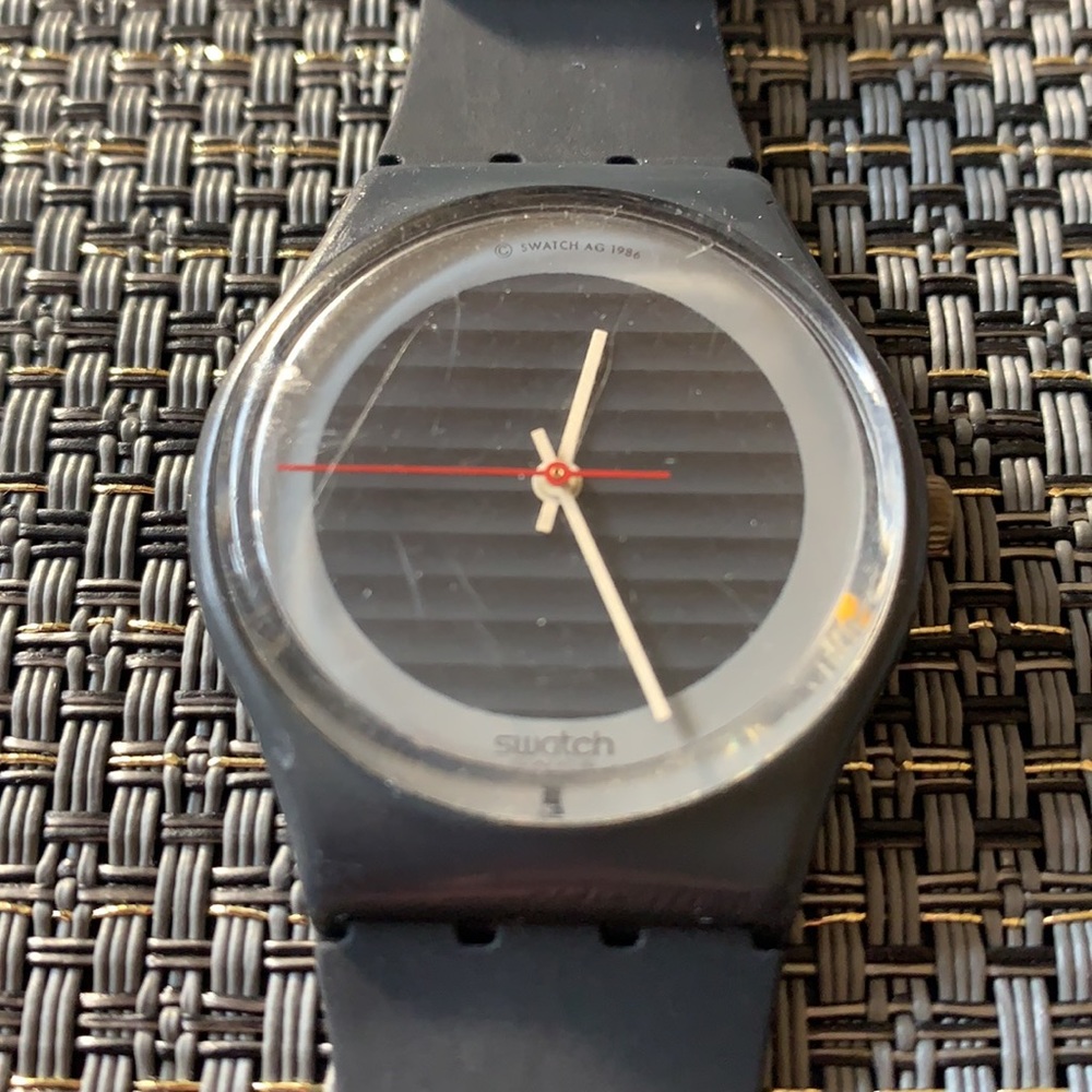 Swatch Watch - GA105 - SILVER CIRCLE - Picture 9 of 9